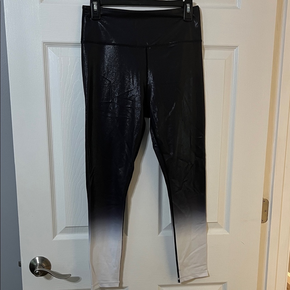 ZYIA Black and White Ombre light n tight Leggings